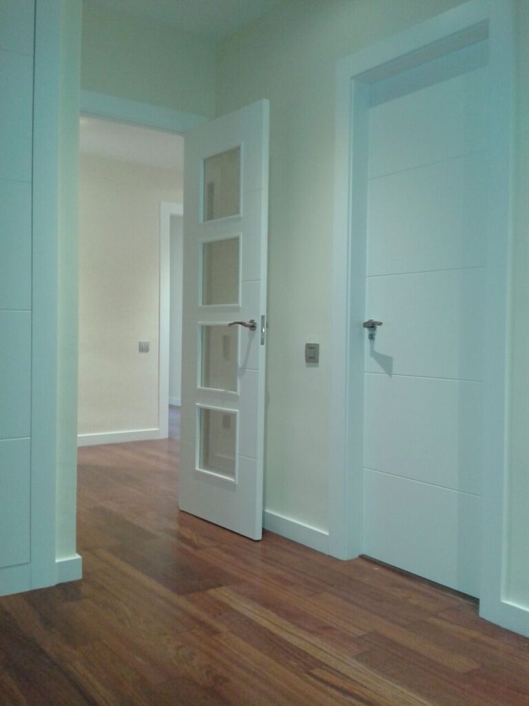 Reforma parquet y puertas Line 4