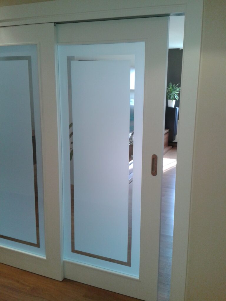 Vidrieras correderas sobre marco