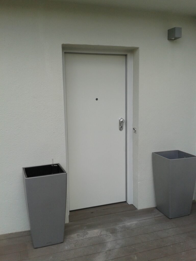 Puerta acorazada a medida